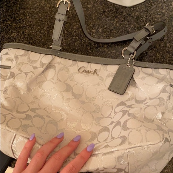 Coach Tote - Picture 6 of 6